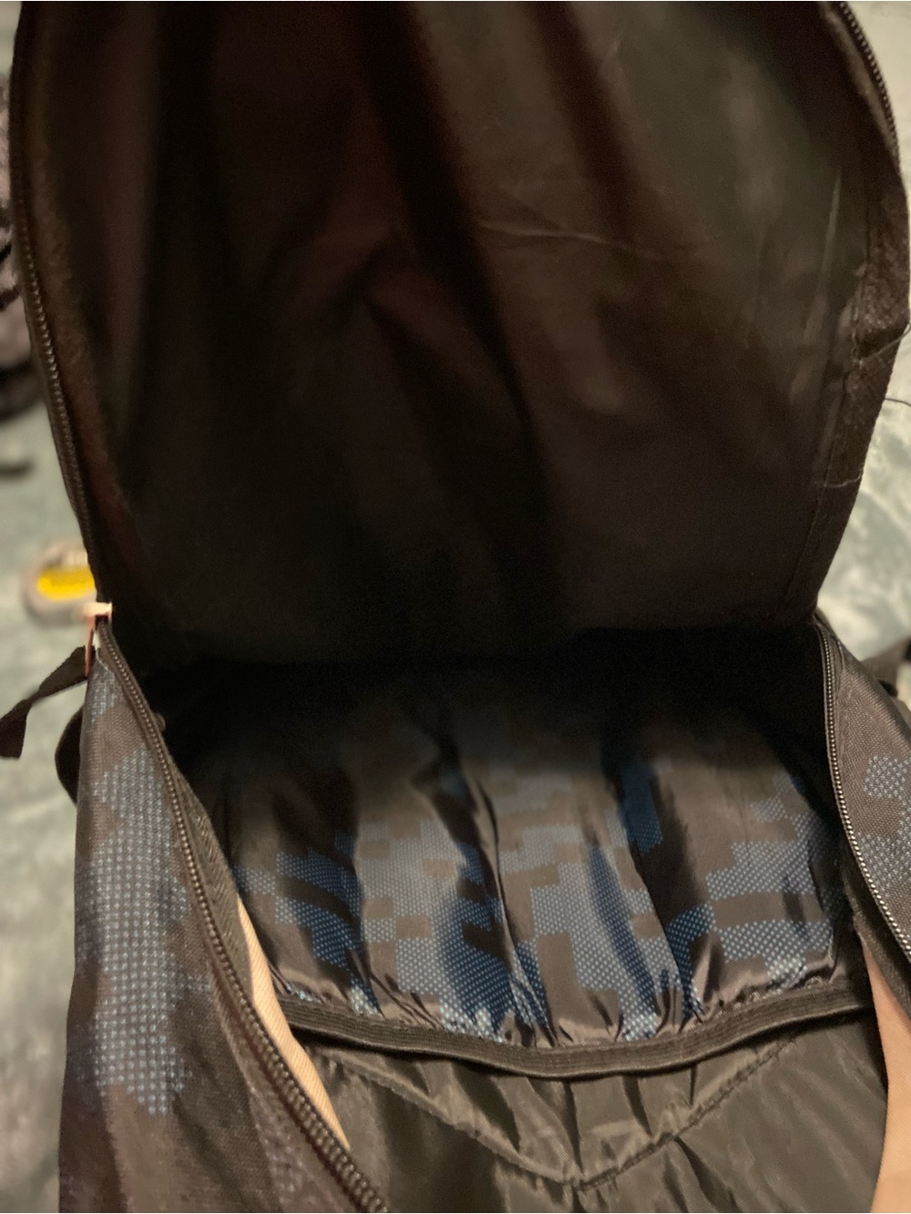Minecraft Kids Black & Blue 'Boom' Creeper Backpack - Picture 4 of 4